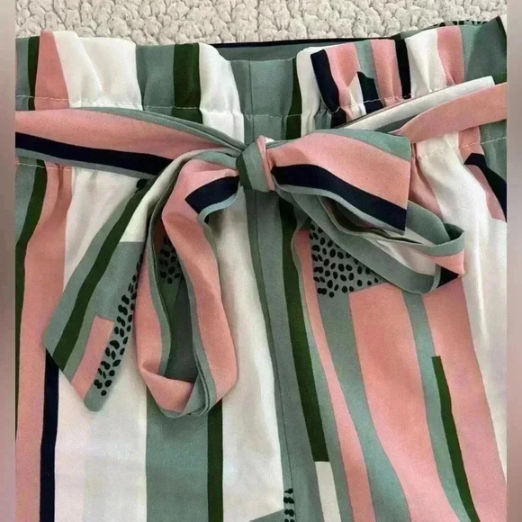 Striped Paperbag Waist Shorts with Tie Belt - Multicolor - Picture 4 of 10